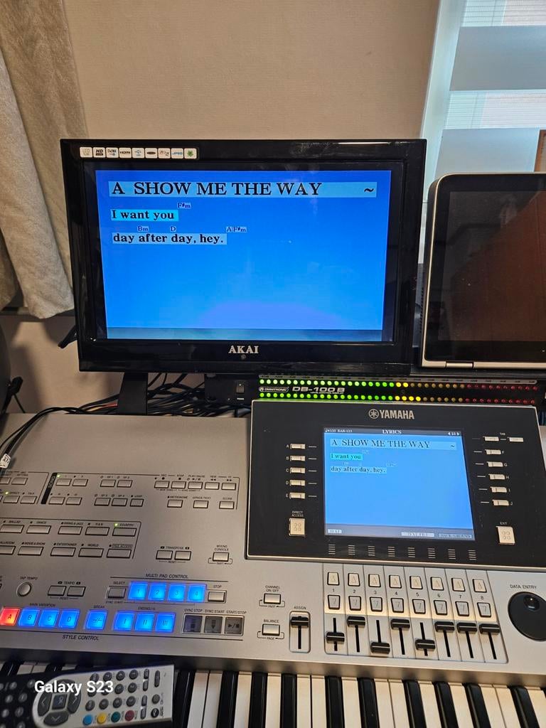 AKAI ALED1605TB K  led tv/Dvb-t A/V tuner,DVD WERKT NIET, Ophalen of Verzenden, Gebruikt, Overige aantallen, Overige merken