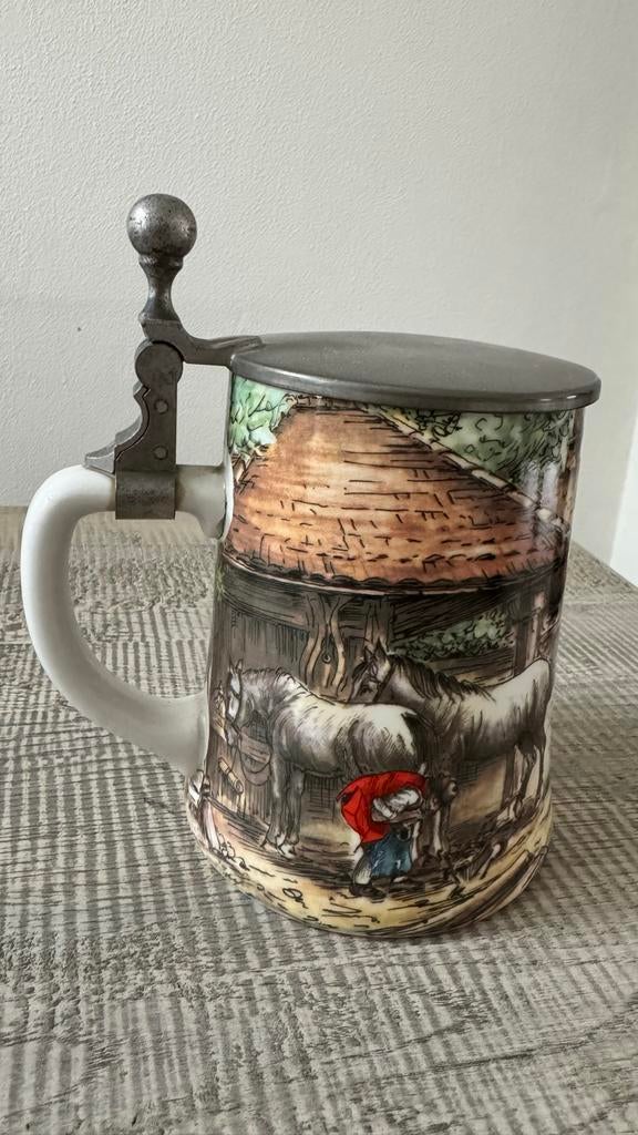 Bierpul met afbeelding van paarden en mensen, Ophalen
