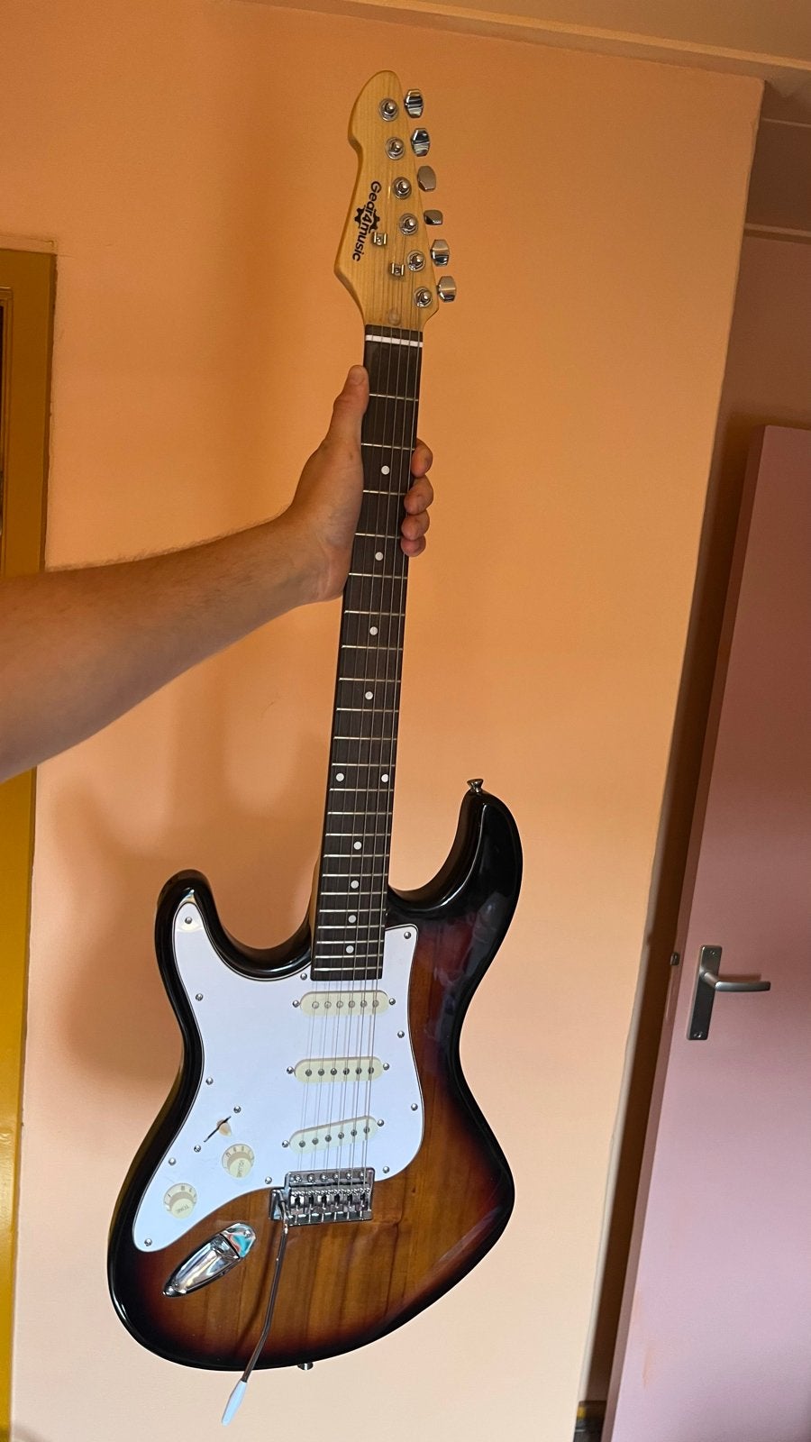 Elektrische gitaar, Ophalen