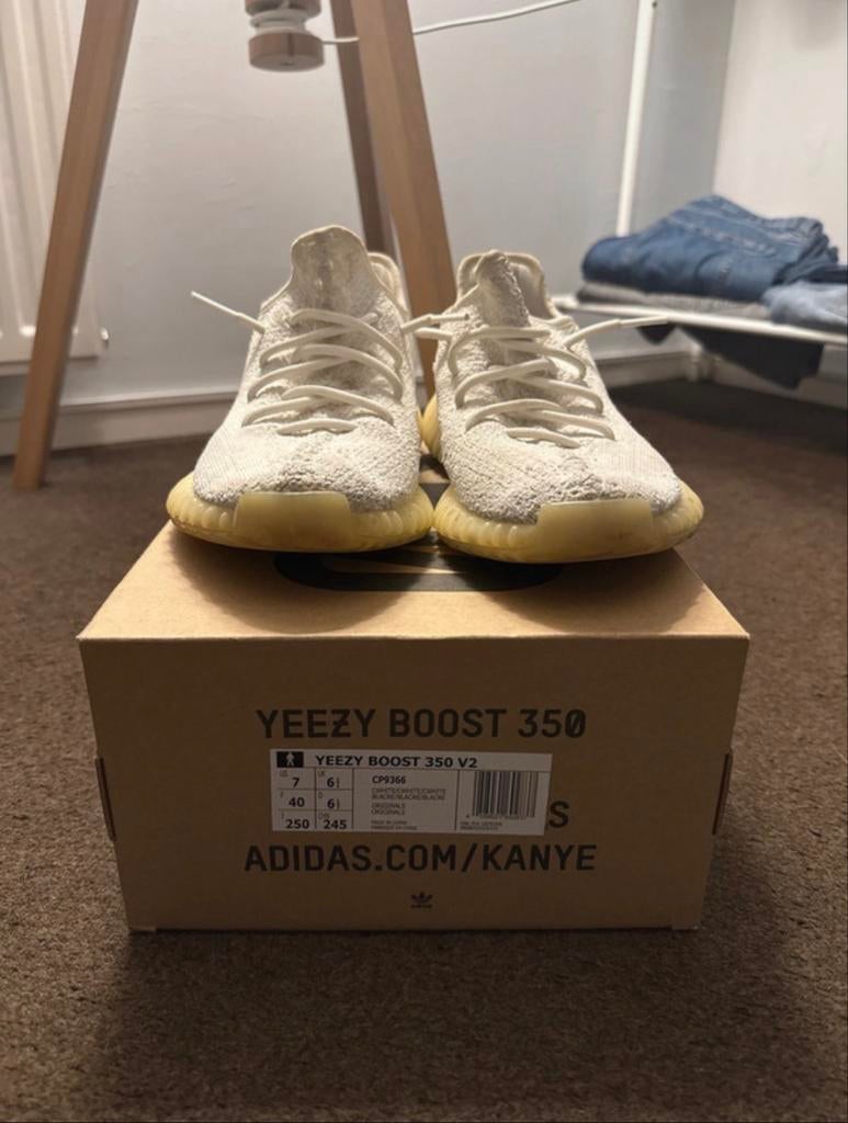 Adidas Yeezy Boost 350 V2, Kleding | Heren, Schoenen, Wit, Ophalen of Verzenden, Sneakers of Gympen, Gedragen