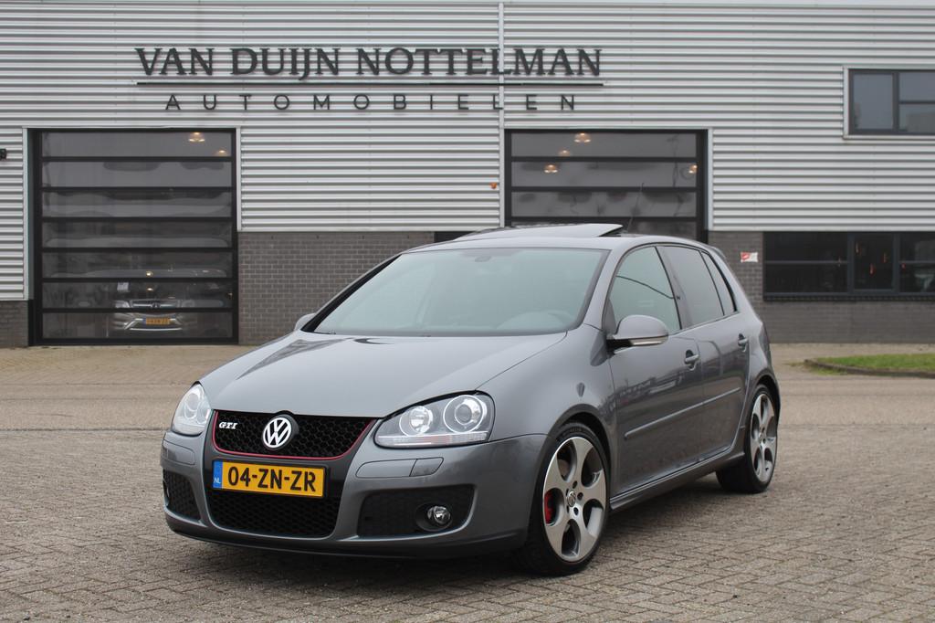 Volkswagen Golf 2.0 TFSI GTI / Schuifdak / Xenon / 18" LMV /, Stof, Gebruikt, Huisgarantie, 4 cilinders