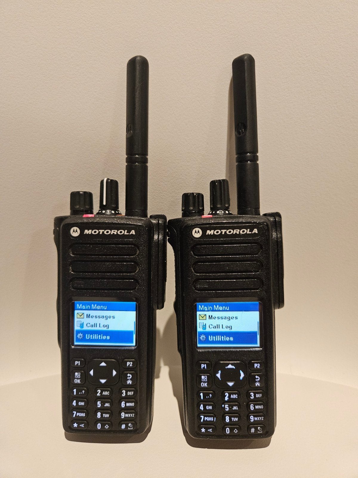 Motorola DP4800e, Ophalen of Verzenden, Zo goed als nieuw, Portofoon of Walkie-talkie, Trilfunctie