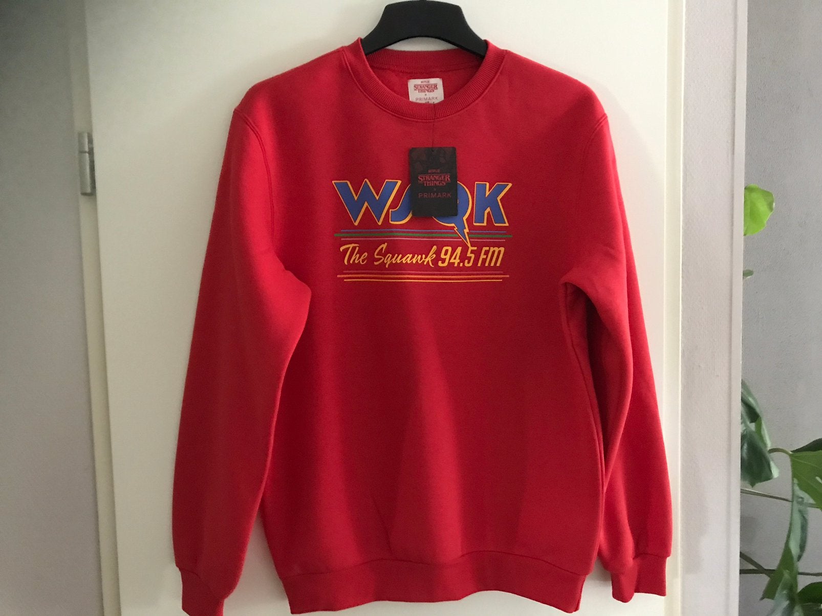 Stranger Things WSQK sweater, Ophalen of Verzenden, Nieuw, Maat 46 (S) of kleiner, Rood