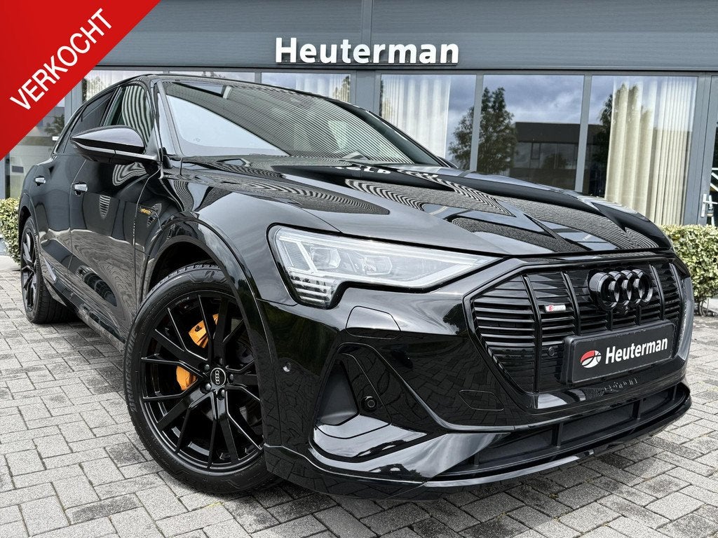 Audi e-tron 55 Quattro S Black Edition/Pano/Trekhaak/SOH 96%, Auto's, Audi, Automaat, 95 kWh, Startonderbreker, Leder en Stof