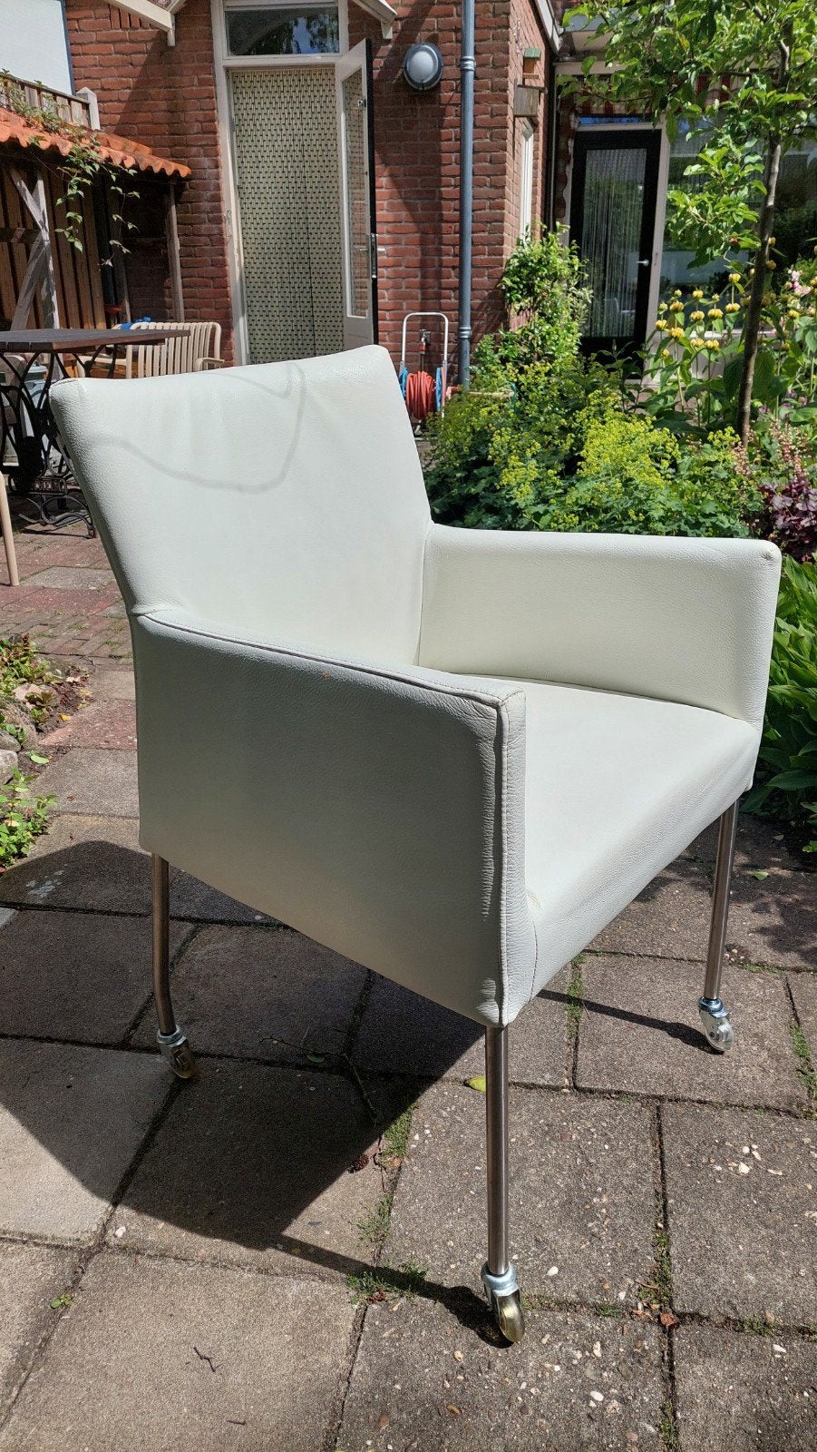 4 witte leren eet/ kantoor stoelen met wieltjes, Ophalen, Gebruikt, Wit, Leer