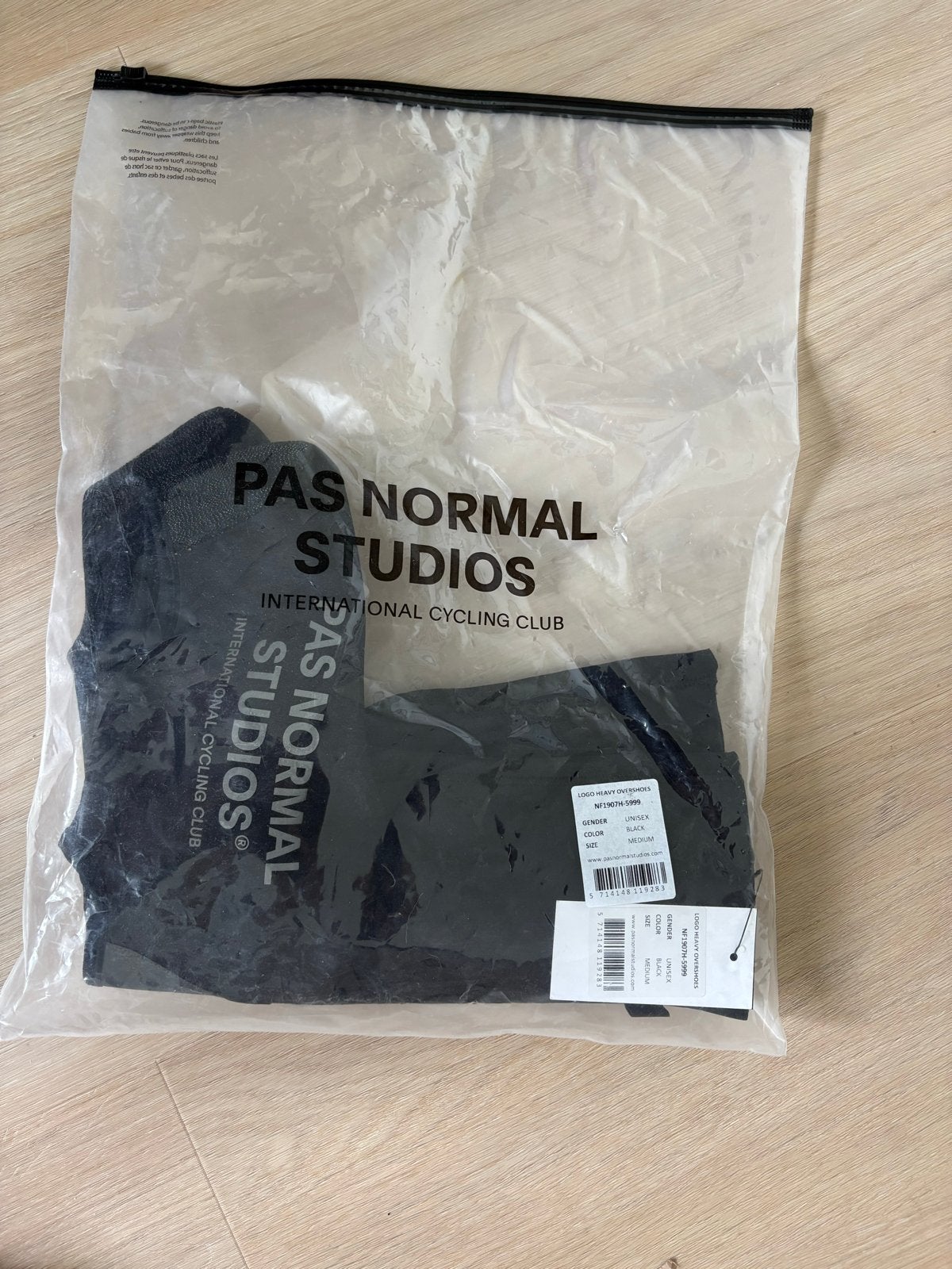 Pas Normal Studios Overschoenen Zwart Maat M, Fietsen en Brommers, Fietsaccessoires | Fietskleding, M, Dames, Schoenen, Nieuw