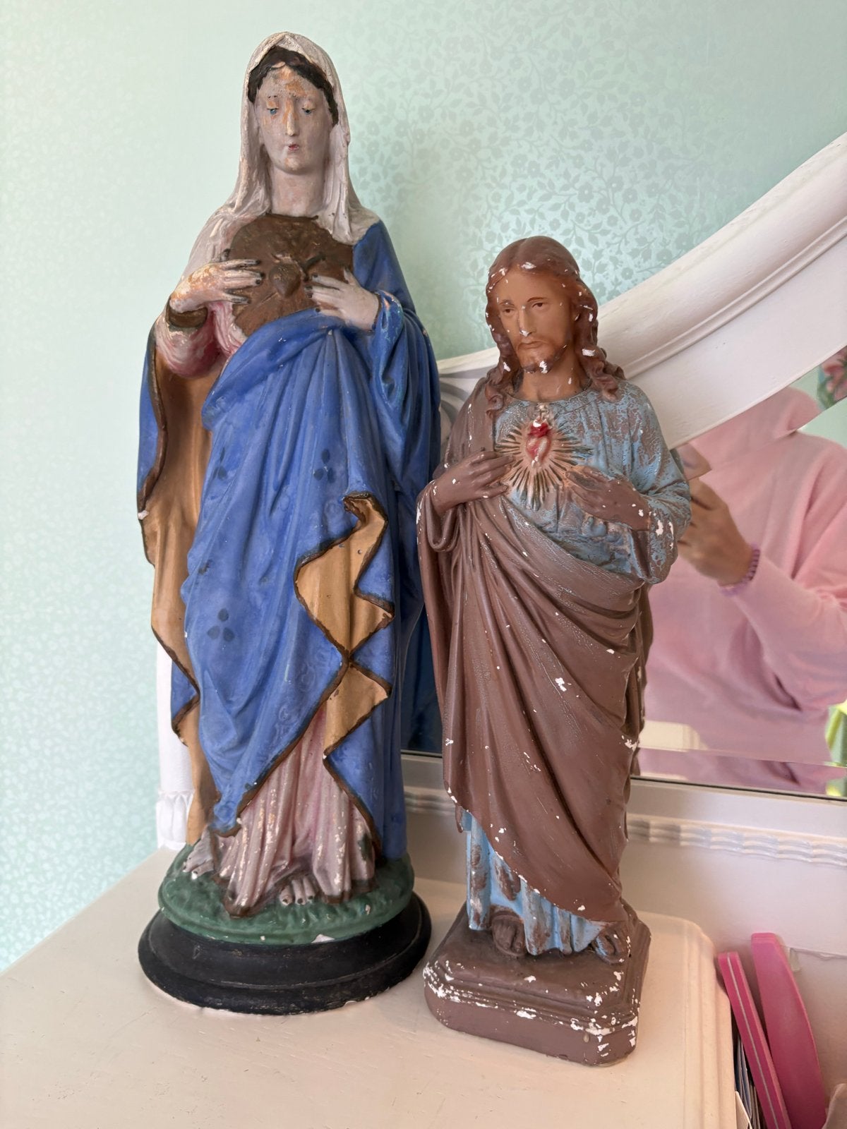 Antieke religieuze beelden: Maria en Jezus, Ophalen