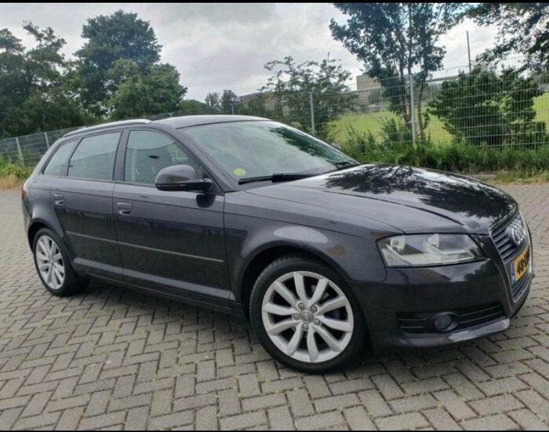 Audi A3 1.4 Tfsi 92KW Sportback S-tronic 2010 Grijs, 4 cilinders, Origineel Nederlands, 690 kg, Grijs