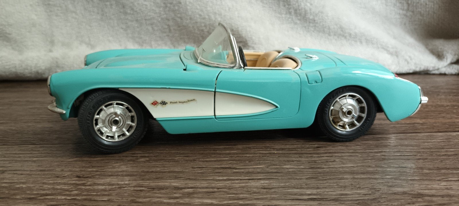 Burago Chevrolet Corvette 1957 schaalmodel, Ophalen of Verzenden, Landmacht, Nederland