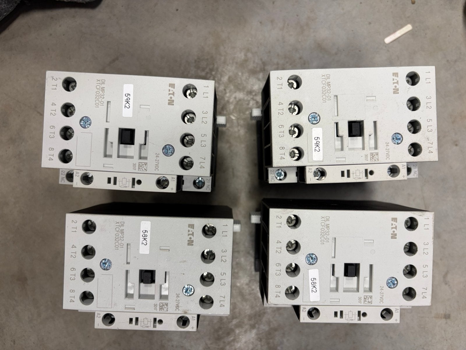 Eaton DILMP32-01 vermogenscontactoren – 24VDC – 4 stuks, Ophalen of Verzenden, Zo goed als nieuw