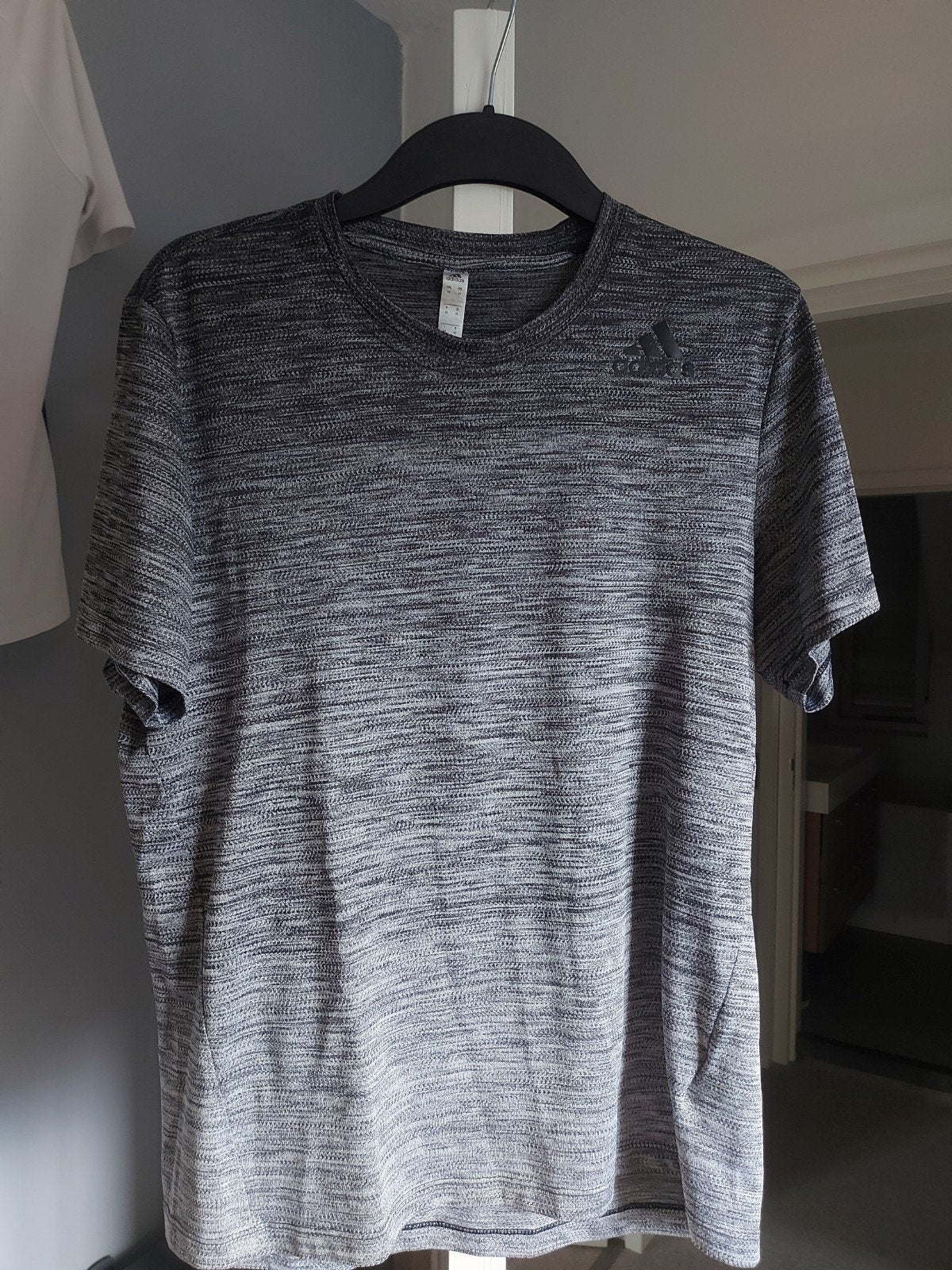Adidas sportshirt M, Kleding | Heren, T-shirts, Maat 48/50 (M), Nieuw, Ophalen of Verzenden, Adidas