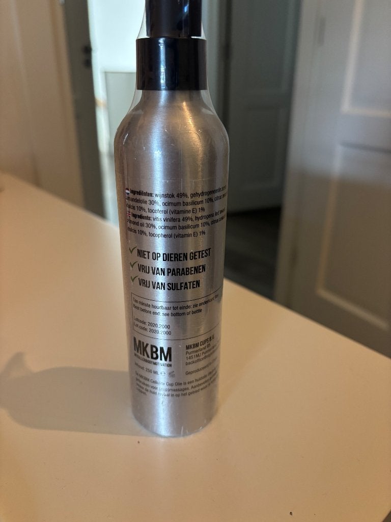 MKBM Cellulite Cup Olie - Nieuw en Ongeopend, Ophalen of Verzenden, Nieuw, Bodylotion, Crème of Olie