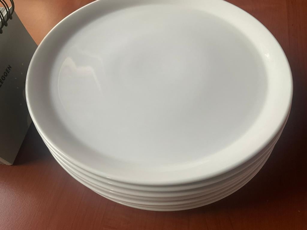 7 DINERBORDEN INTERMEZZO /wit diam.26.9 /als nieuw, Ophalen of Verzenden, Zo goed als nieuw, Bord(en), Overige stijlen