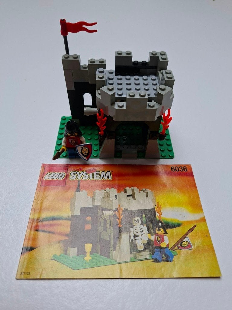 Lego Castle 6036 - Skeleton Surprise (Compleet met boekje), Compleet, Gebruikt, Lego, Ophalen of Verzenden