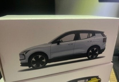 Volvo EX30 2024 Vapour Grey 1:43 Chinese Dealer Doos, Overige merken, Tschuiten@hotmail.com, Auto, Chinese Dealer Doos