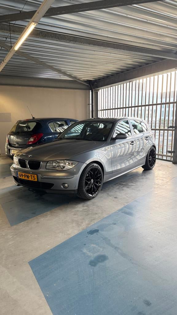 BMW 1-Serie 1.6 I 116i 2004, Auto's, BMW, Particulier, 1-Serie, Benzine, D, Hatchback, Handgeschakeld, Origineel Nederlands, Blauw