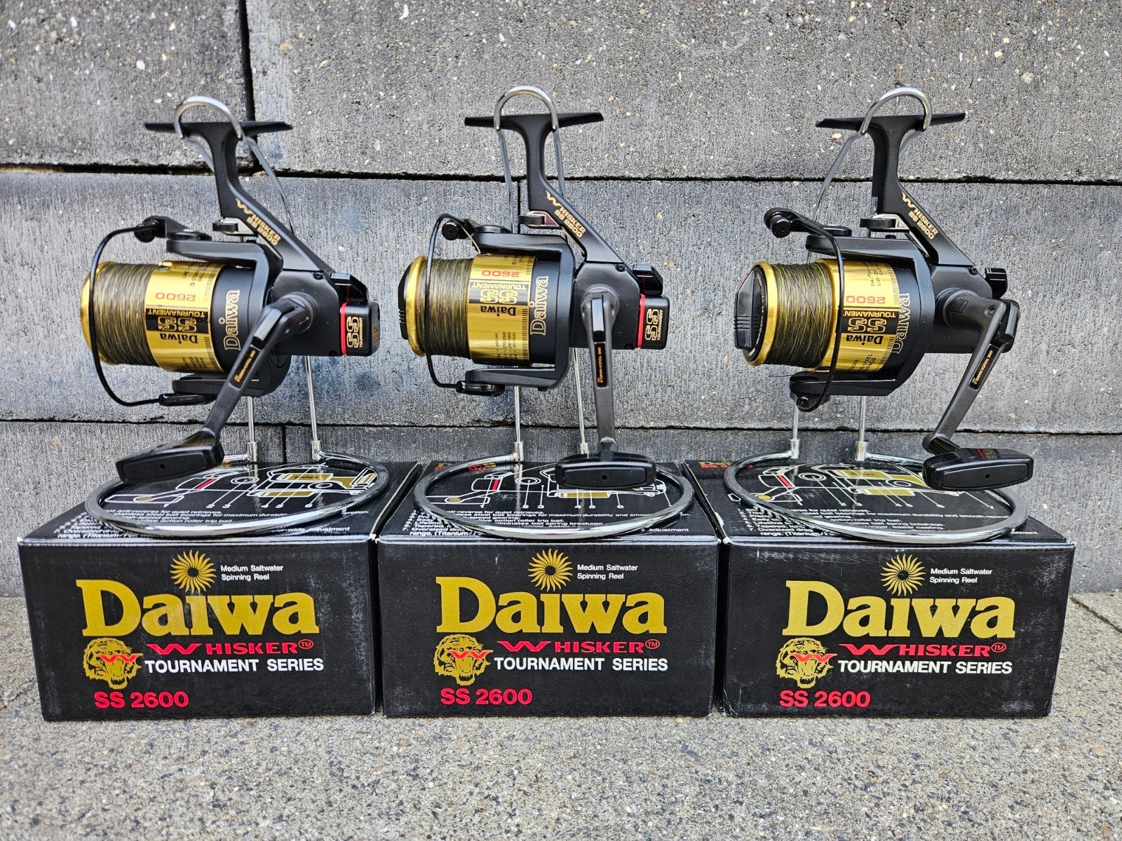 3 Daiwa Whisker Tournament SS2600, Watersport en Boten, Ophalen of Verzenden, Zo goed als nieuw, Molen