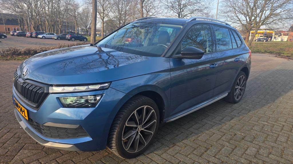 Skoda Kamiq 1.0 TSI Greentech 115pk 2021 Blauw, Auto's, Voorwielaandrijving, 1131 kg, Blauw, 610 kg