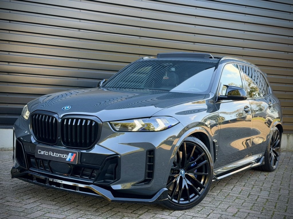 Bmw X5 xDrive50e M-PERF. B&W|PANO SKY|HUD|MASSAGE|SOFT|360 V, Auto's, Dealer onderhouden, Gebruikt, 2395 kg, Bedrijf
