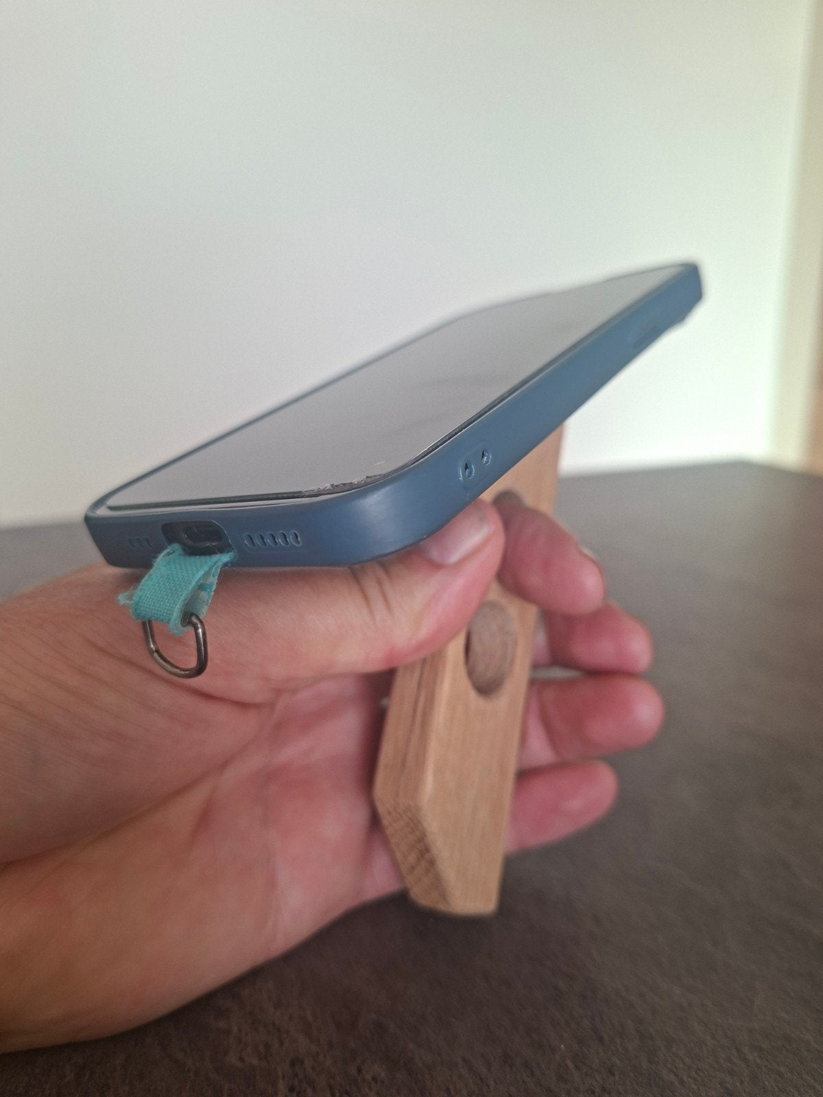 Houten telefoonhouder - Handgemaakt en universeel, Ophalen of Verzenden, Nieuw, Overige typen, Universeel