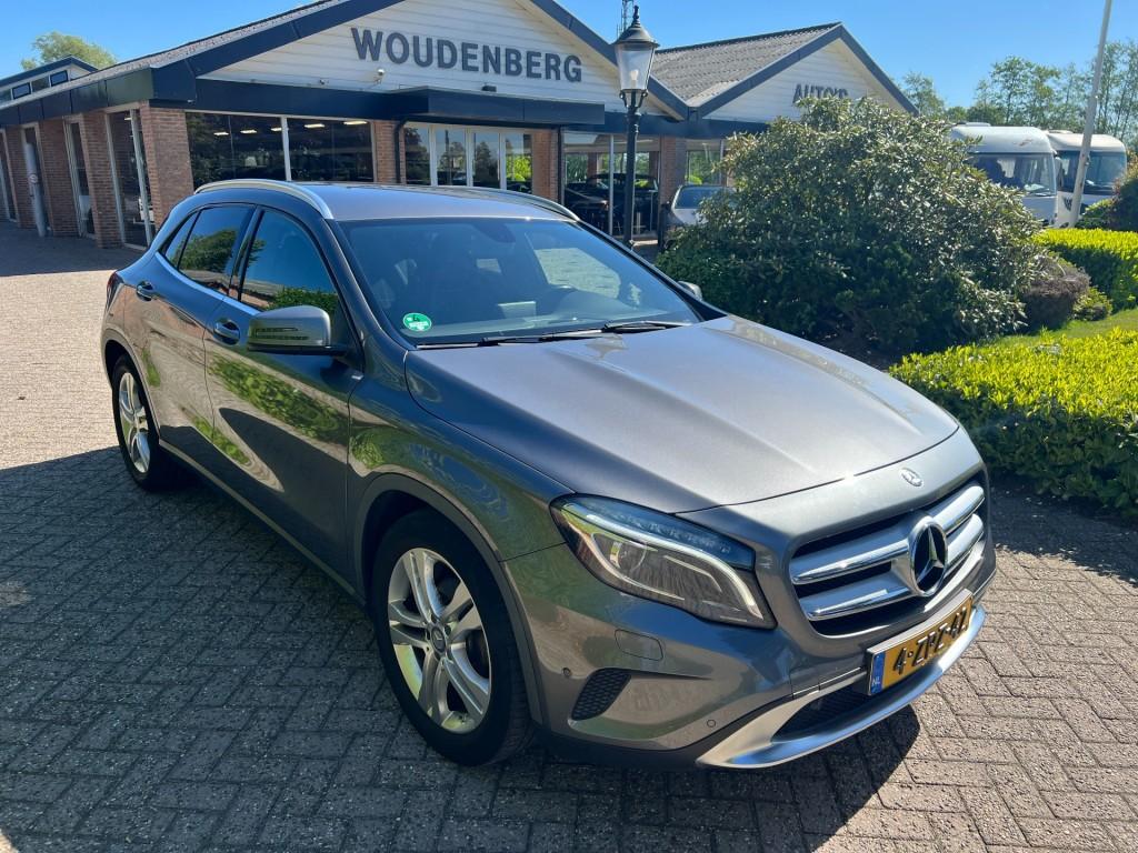 Mercedes-benz GLA-KLASSE GLA 200 Urban, Camera, Auto's, Gebruikt, 4 cilinders, Zilver of Grijs, 17 km/l