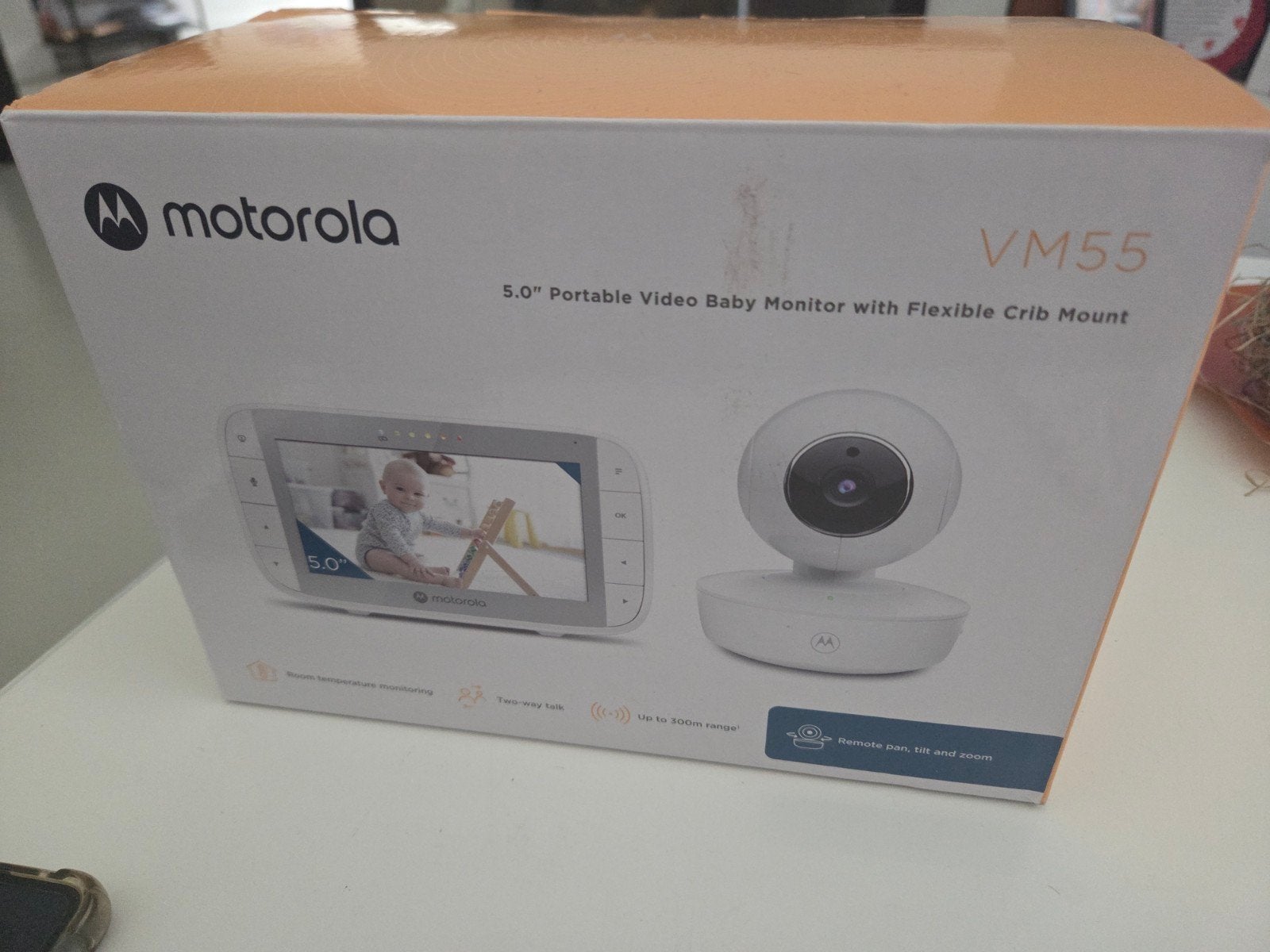 Motorola VM55 5.0" Draagbare Video Babyfoon - Nieuwstaat, Kinderen en Baby's, Ophalen of Verzenden, Nieuw, 250 meter of meer, Camera