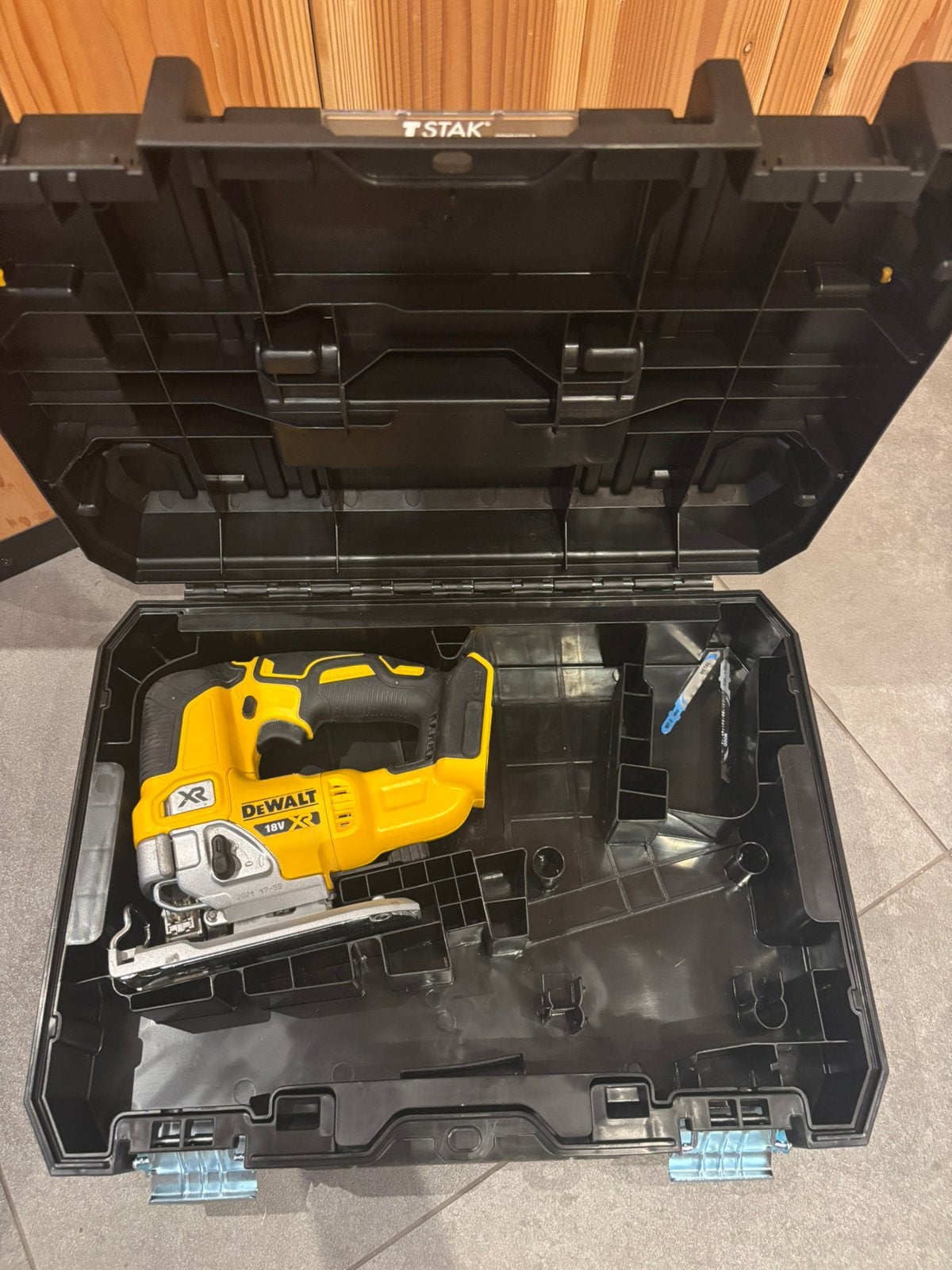 Dewalt DCS334 accu decoupeerzaag 18V in Tstak koffer, Ophalen of Verzenden, Gebruikt, Decoupeerzaag, DEWALT