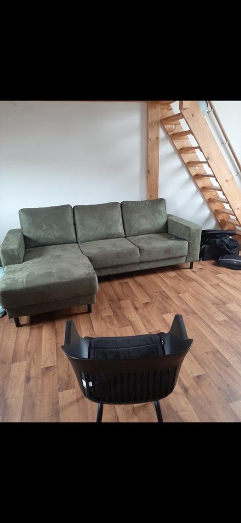 Comfortabele groene hoekbank met chaise longue, Huis en Inrichting, Banken | Bankstellen, Ophalen, Gebruikt, Hoekbank, Driepersoons