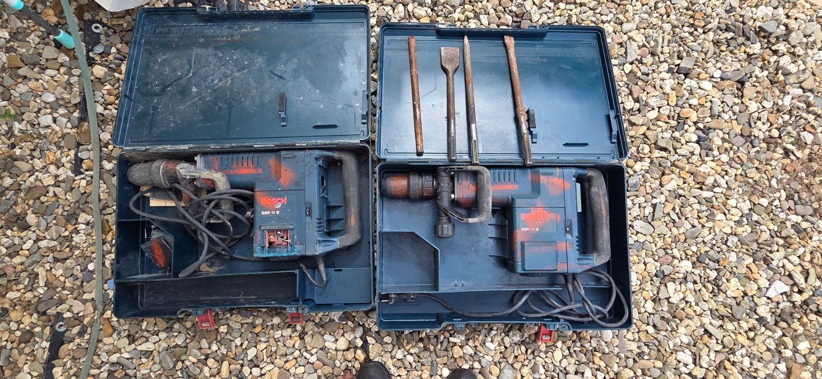 2 x Bosch Breekhamer GSH 11 E - 1 werkend, 1 voor onderdelen, Ophalen, Boor- en/of Breekhamer, Klopboormechanisme, Gebruikt