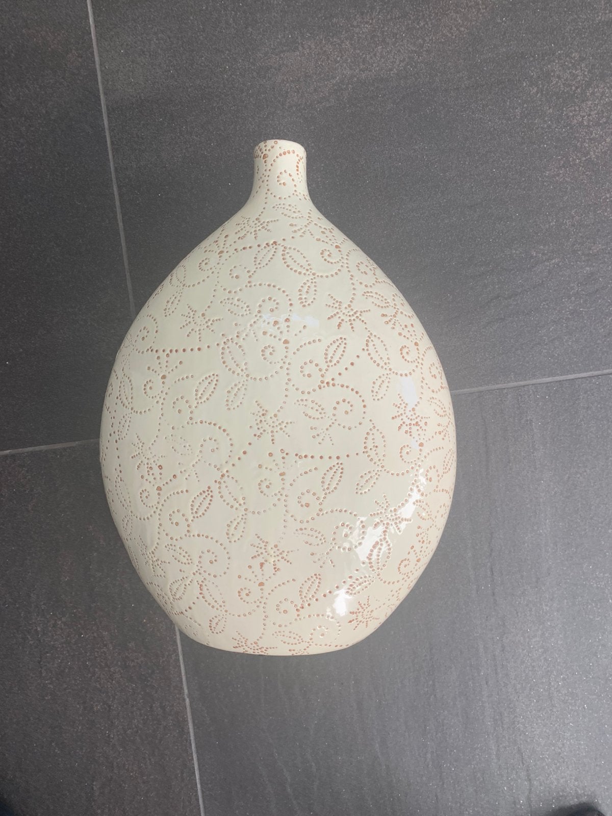 Vaas ovaal, Huis en Inrichting, Ophalen, Zo goed als nieuw, Beige