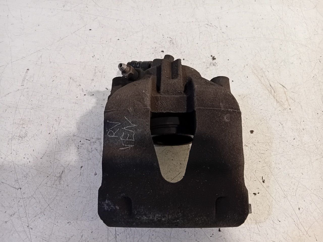 Remklauw rechts voor Volkswagen Polo, Onderdelen@venauto.nl, Van der Ven Autorecycling B.V., Gebruikt, Ettenseweg 76, 4706 PB Roosendaal, The Netherlands