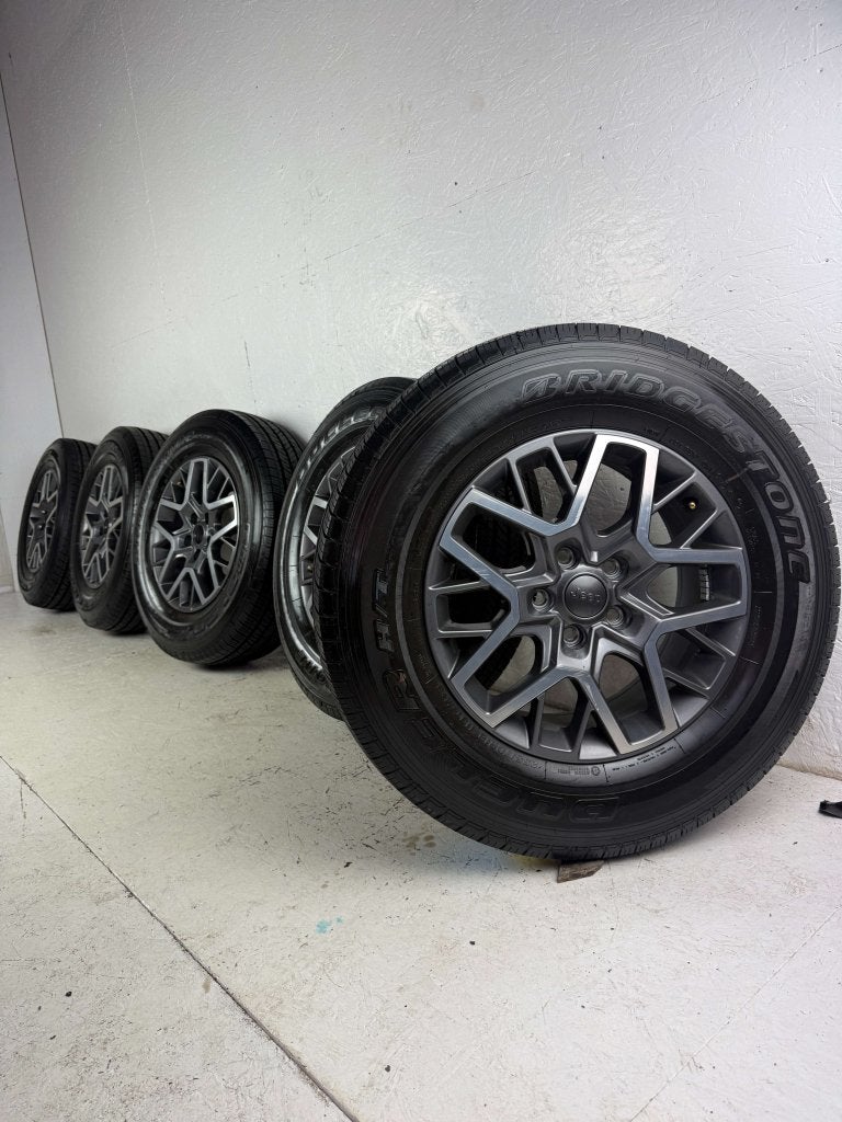 5X Originele Jeep wrangler JL JK velgen 18" 5x127 nieuw!, Auto-onderdelen, Banden en Velgen, Niet ingevuld, 18 inch, Gebruikt