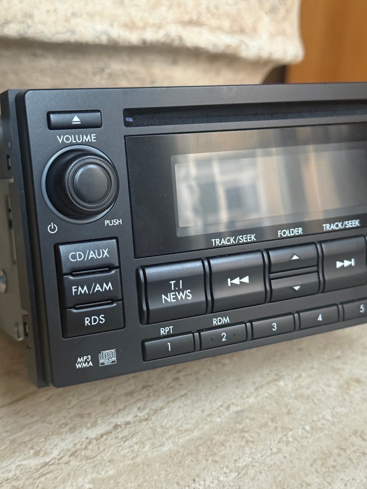 Originele Subaru Forester Radio 86201SG420, Auto diversen, Ophalen of Verzenden, Zo goed als nieuw