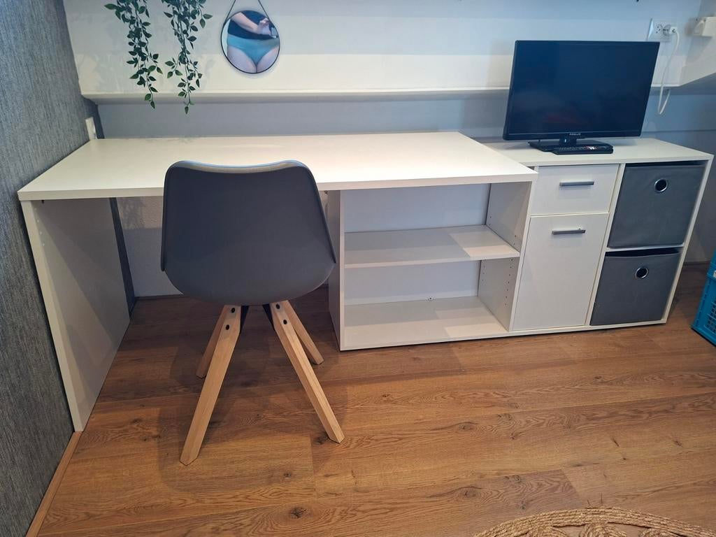 Wit bureau met opbergruimte en lades (exclusief tv), Huis en Inrichting, Bureaus, Ophalen, Gebruikt, Spaanplaat of MDF, Met lades