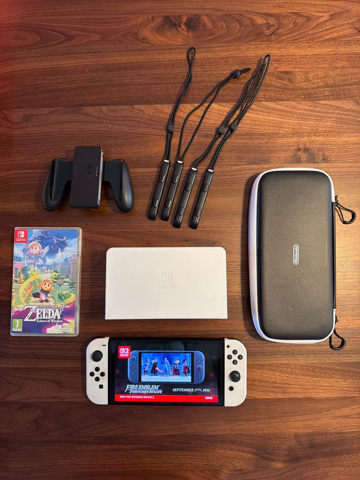 Nintendo Switch OLED met accessoires en game, Met games, Zo goed als nieuw, Met 1 controller, Switch OLED