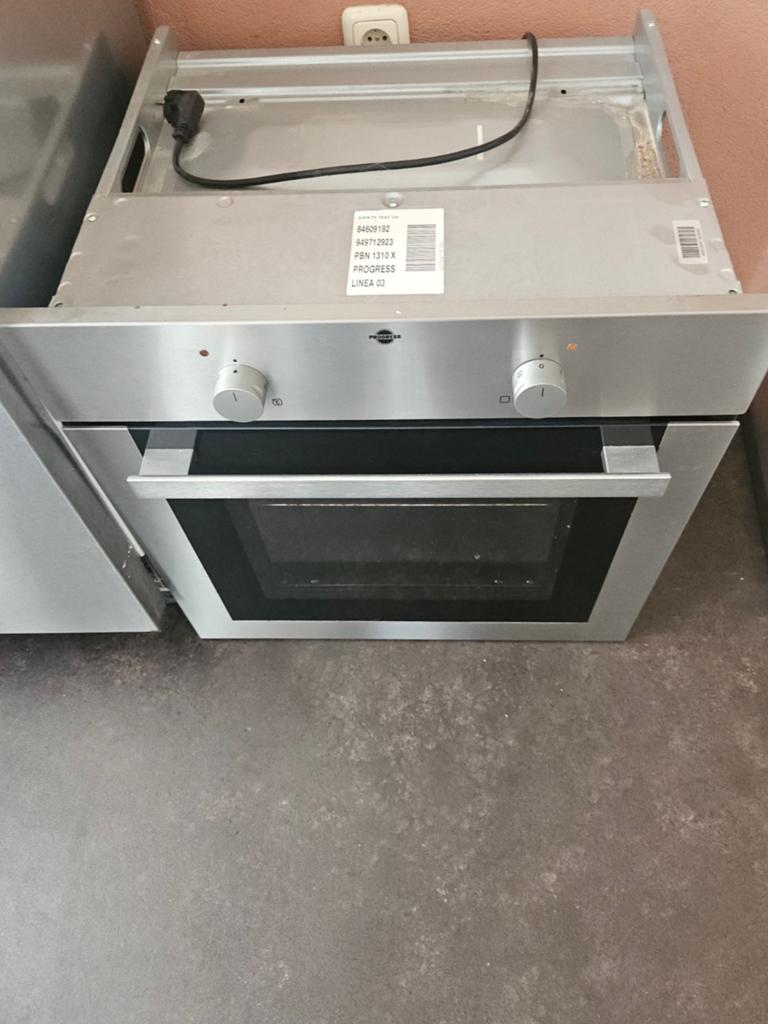 Goed werkende inbouw oven van Progress, Witgoed en Apparatuur, Ovens, Oven, Ophalen of Verzenden, Inbouw, Gebruikt