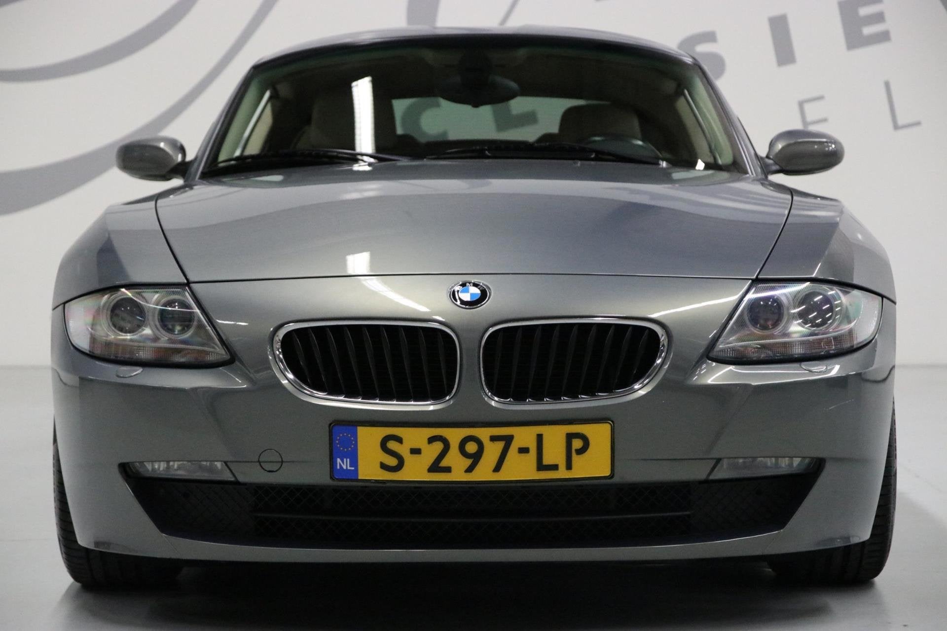 BMW Z4 Coupé 3.0si/ Xenon/ Navigatie/ Cruise control, Auto's, BMW, Achterwielaandrijving, Gebruikt, 2996 cc, Bedrijf