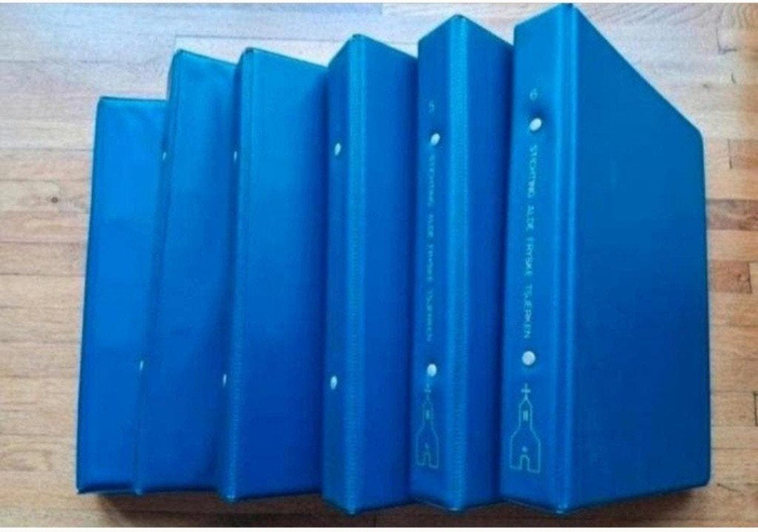 6 delige mappen set 
Alde Fryske Tsjerken
Geschiedeni, Ophalen of Verzenden, Zo goed als nieuw