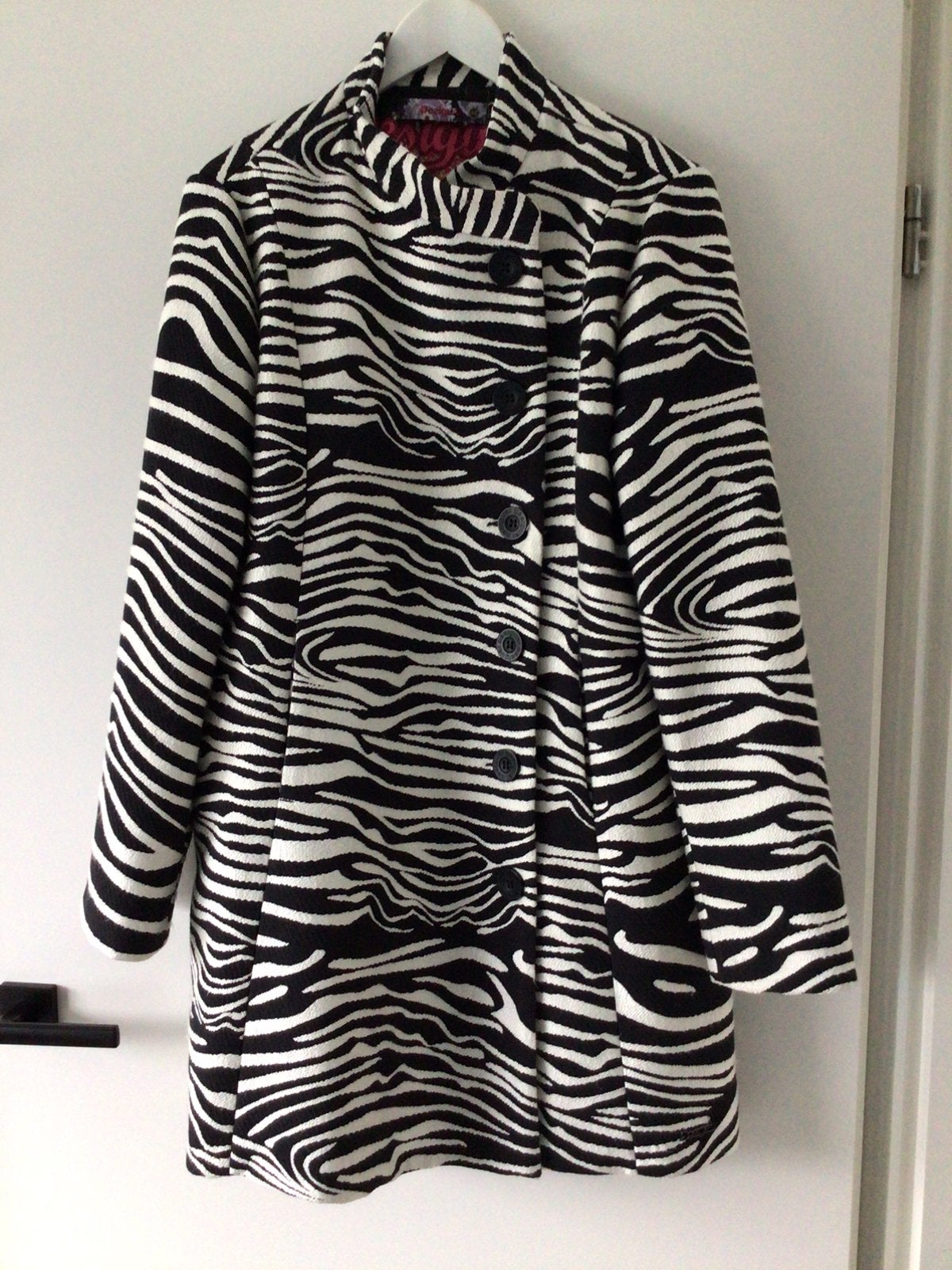 Desigual zebra jas L -XL, Ophalen of Verzenden, Zo goed als nieuw, Maat 46/48 (XL) of groter, Zwart