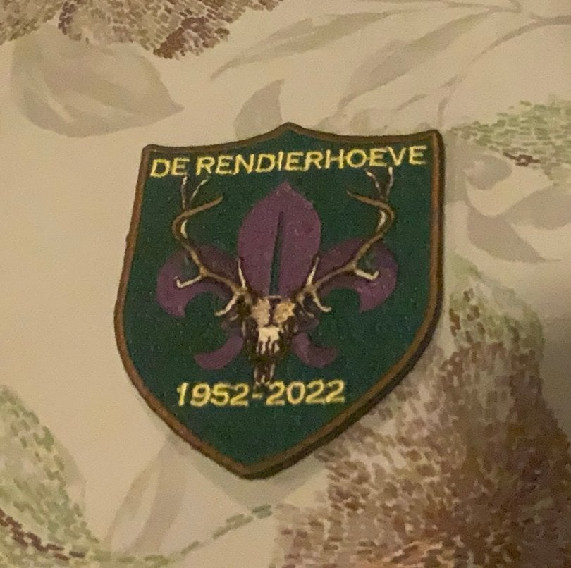 Jubileum insigne rendierhoeve kampeerterrein., Verzamelen, Scouting, Ophalen of Verzenden, Nieuw, Embleem, Speld of Insigne
