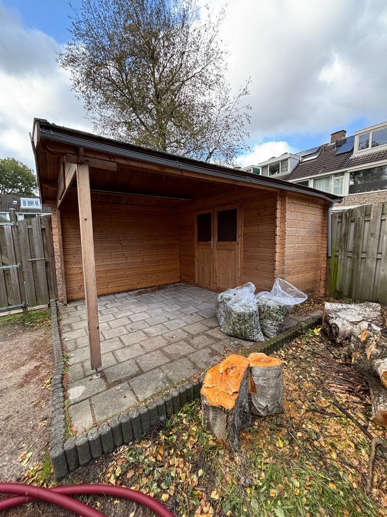 Tuinhuisje met overkapping (zelf afbreken en ophalen), Tuin en Terras, Ophalen, 250 tot 500 cm, Overige typen, Met overkapping