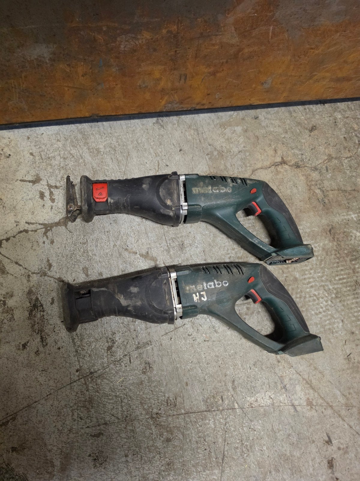 2x Metabo ASE18LTX accu reciprozaag defect, Doe-het-zelf en Verbouw, Gereedschap | Zaagmachines, Ophalen of Verzenden, Gebruikt