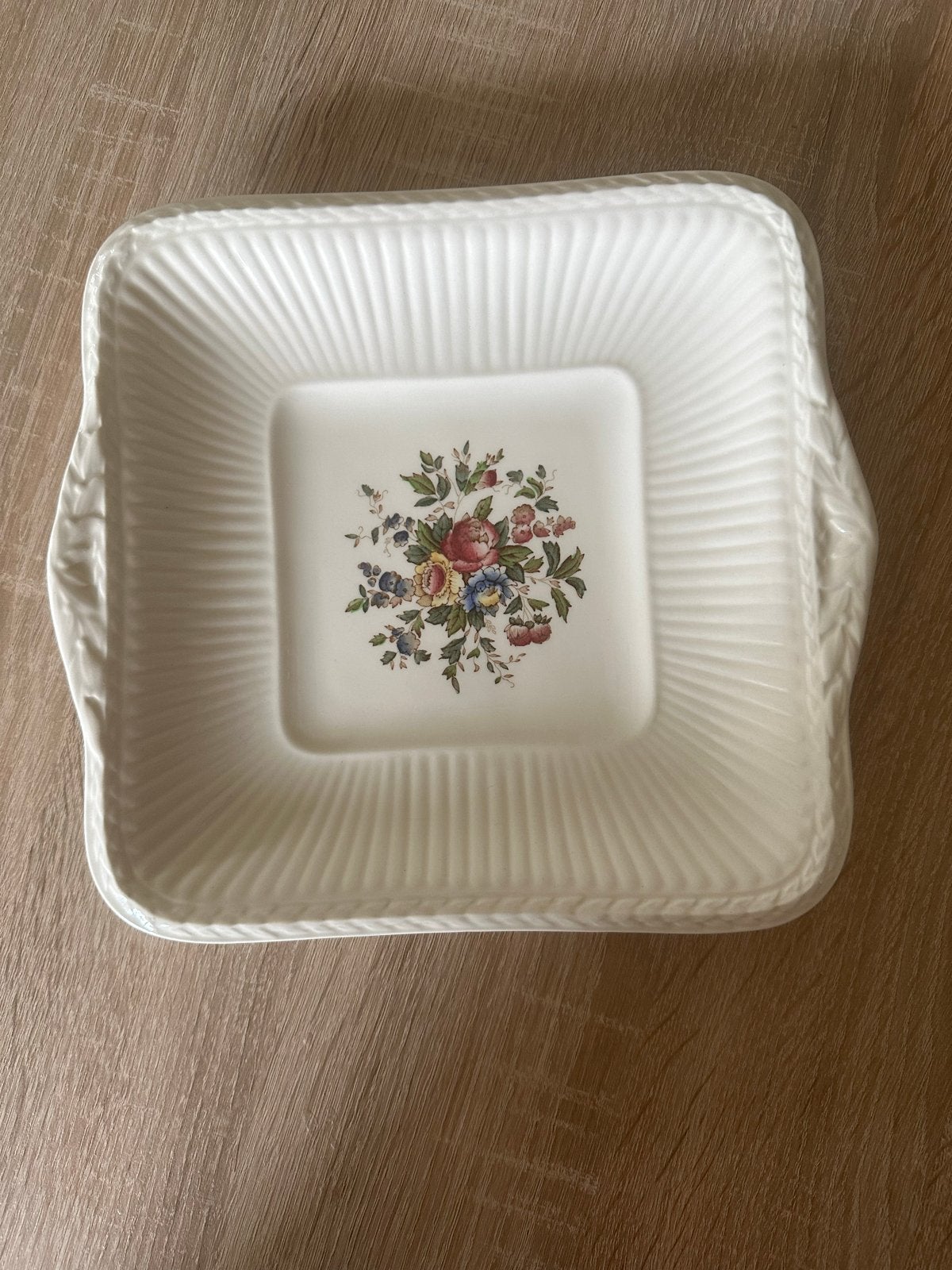Wedgwood Edme Conway Vierkante Schaal met Bloemen, Ophalen of Verzenden