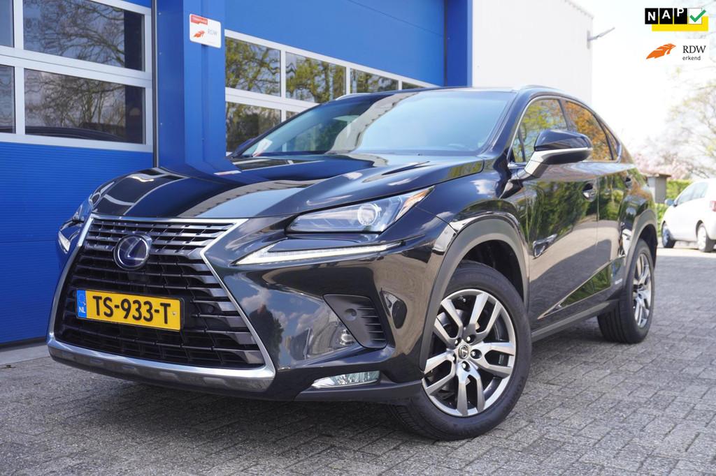 Lexus NX 300h AWD, Auto's, Lexus, Gebruikt, Zwart, Bedrijf, Hybride Elektrisch/Benzine