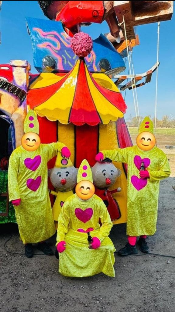 2x Bumba pak volwassenen studio 100, Hobby en Vrije tijd, Feestartikelen | Verhuur, Ophalen of Verzenden, Carnaval