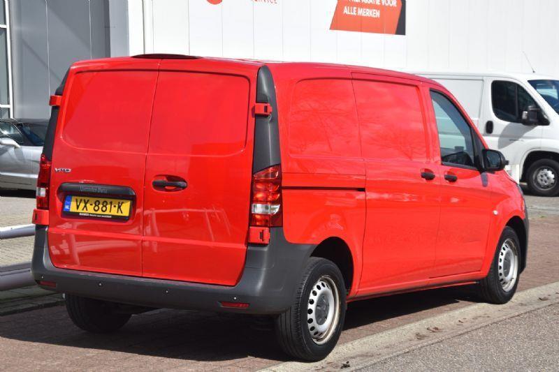 Mercedes-Benz Vito 109 CDI Functional Lang Airco Pdc Btw + I, Auto's, Euro 5, Stof, Gebruikt, Zwart