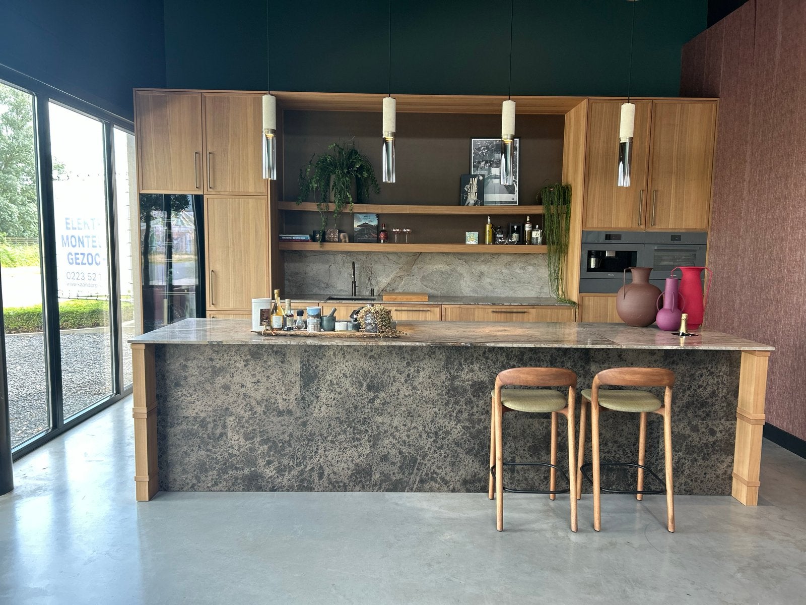 Luxe showroomkeuken 'Boudewijn' met Miele apparatuur, Ophalen, Bruin, Overige typen, Graniet of Steen