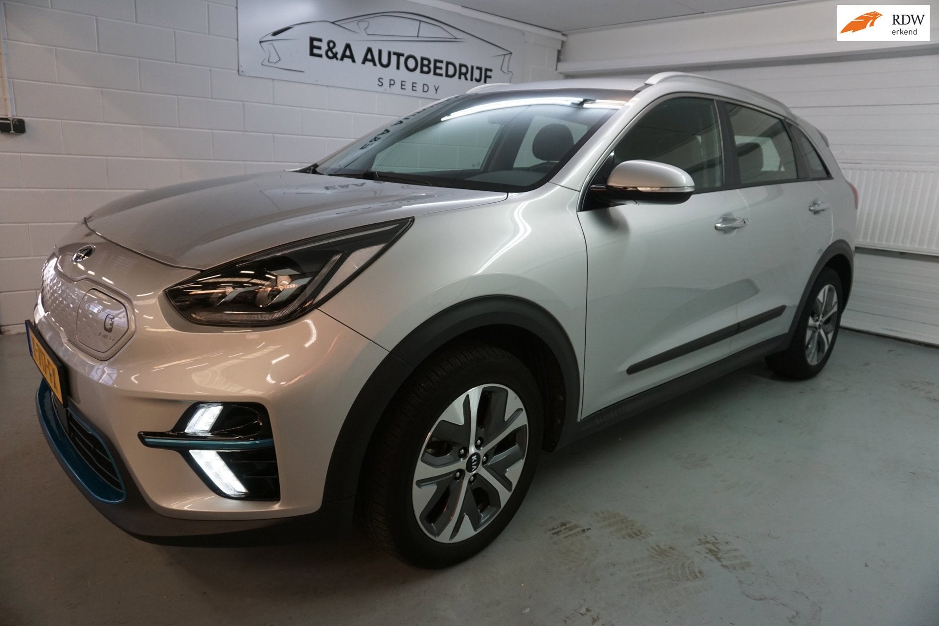 Kia E-Niro /SOH 93% /BTW AUTO /CAMERA / NAVI /NAP ExecutiveL, Auto's, Dealer onderhouden, Gebruikt, 1712 kg, 174 min