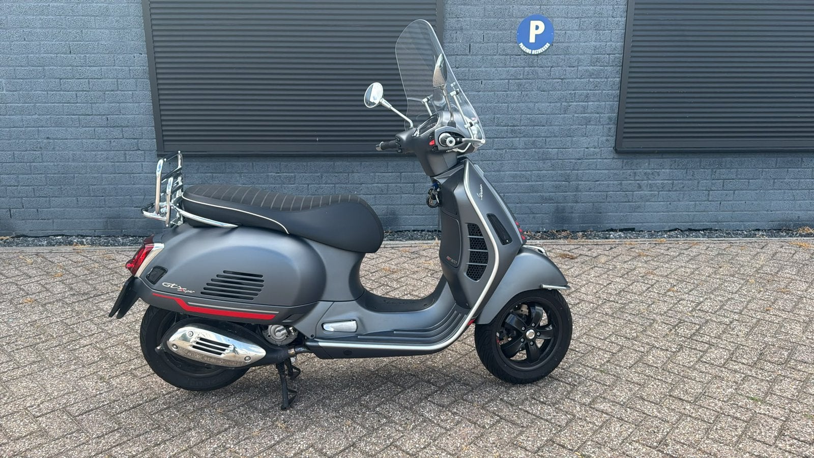 Vespa GTS300 Super Sport 2022, Ophalen, Overige modellen, Zo goed als nieuw, Benzine