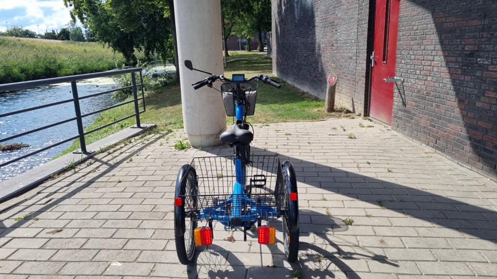 Driewielfiets lage instap met trapondersteuning, Ophalen, Zo goed als nieuw, Schijfrem, Damius Evasion model 2022